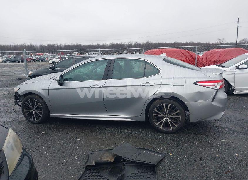 Photo 15 of 2020 Toyota Camry SE (VIN 4T1M11AK3LU923201)