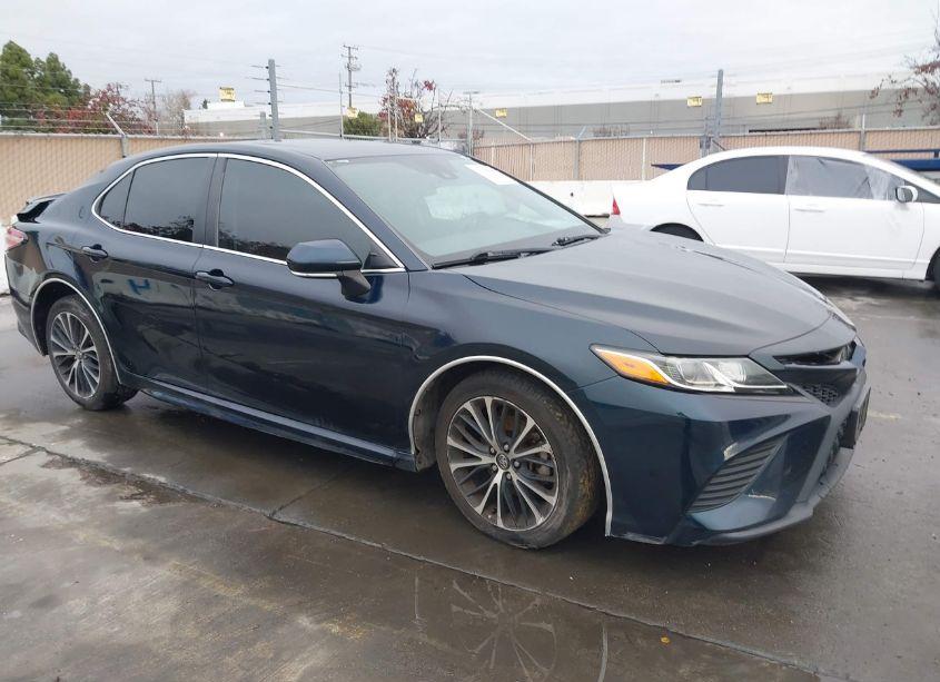 2020 Toyota Camry SE (VIN 4T1M11AK4LU908139) main photo