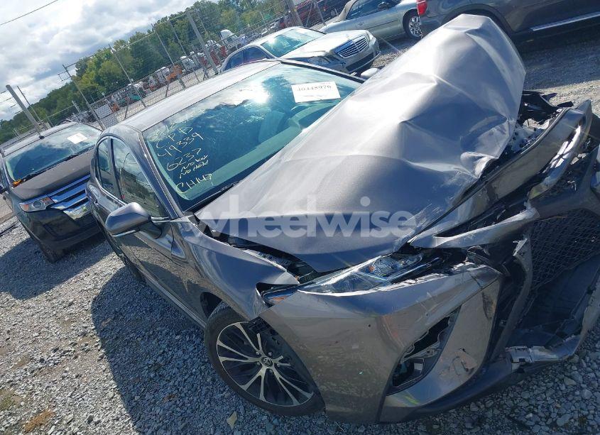 2020 Toyota Camry SE (VIN 4T1M11AK4LU996237) main photo