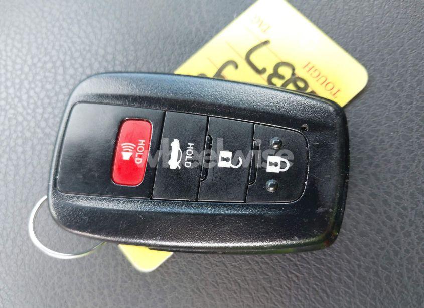 Photo 11 of 2020 Toyota Camry SE (VIN 4T1M11AK4LU996237)