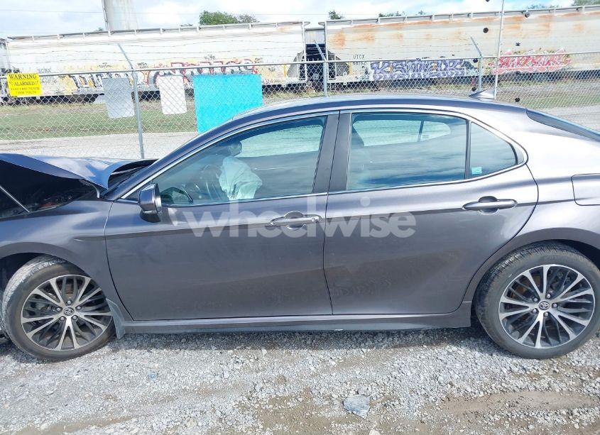 Photo 14 of 2020 Toyota Camry SE (VIN 4T1M11AK4LU996237)