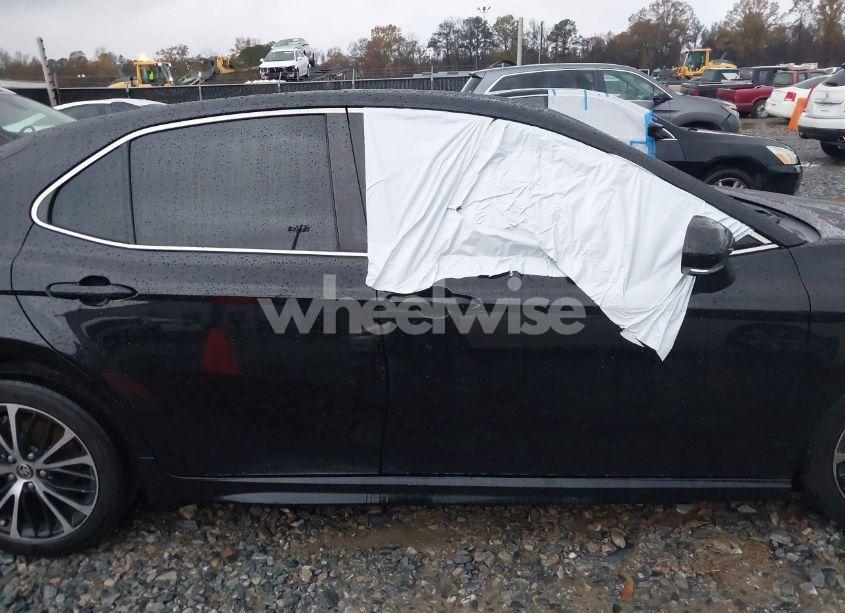 Photo 13 of 2020 Toyota Camry SE (VIN 4T1M11AK6LU946083)