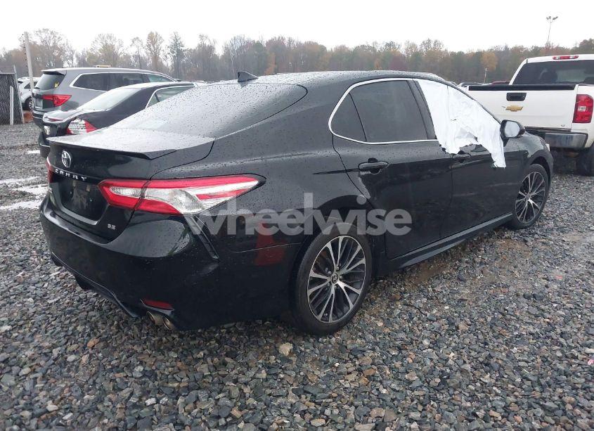 Photo 4 of 2020 Toyota Camry SE (VIN 4T1M11AK6LU946083)