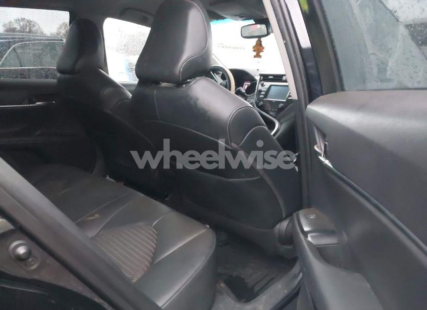 Photo 8 of 2020 Toyota Camry SE (VIN 4T1M11AK6LU946083)