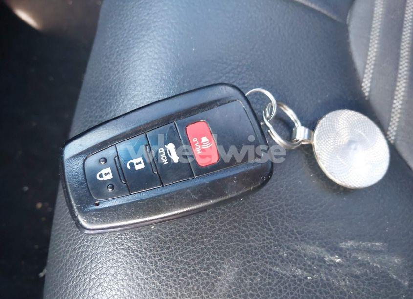 Photo 11 of 2020 Toyota Camry SE (VIN 4T1M11AK6LU946262)