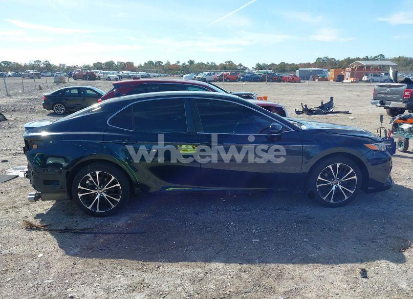 Photo 13 of 2020 Toyota Camry SE (VIN 4T1M11AK6LU946262)