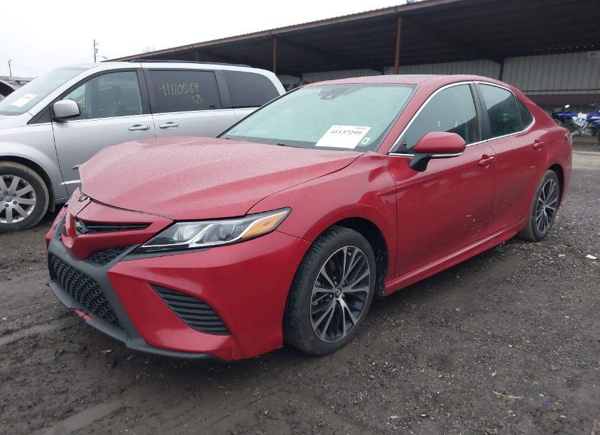 Photo 2 of 2020 Toyota Camry SE (VIN 4T1M11AK8LU307493)
