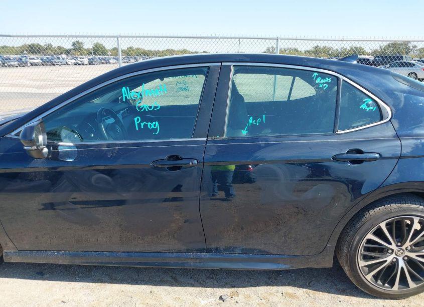 Photo 14 of 2020 Toyota Camry SE (VIN 4T1M11AK8LU388267)