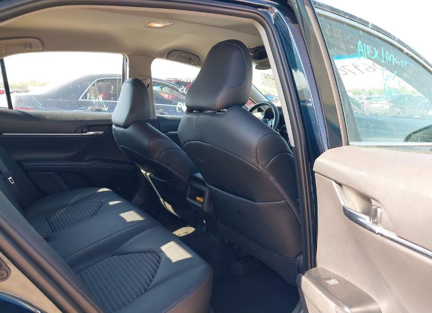 Photo 8 of 2020 Toyota Camry SE (VIN 4T1M11AK8LU388267)