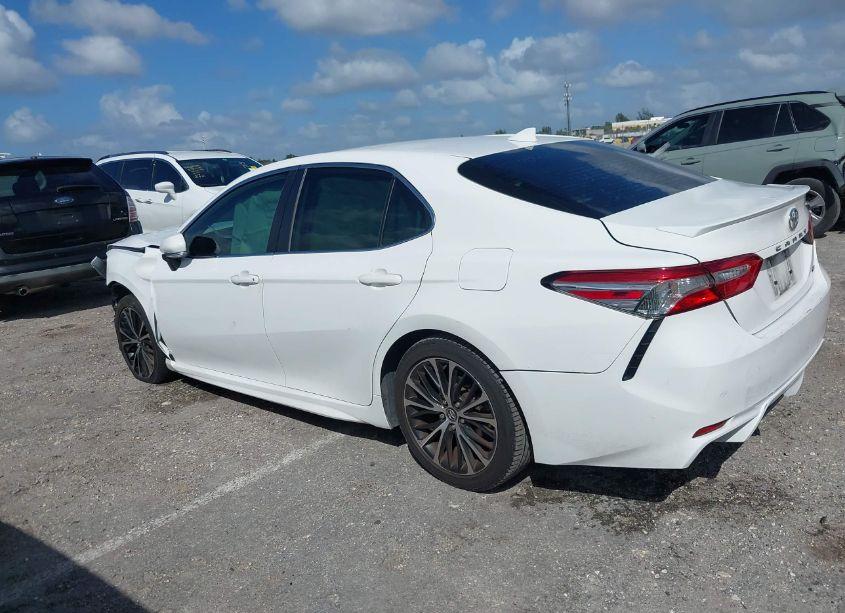 Photo 3 of 2020 Toyota Camry SE (VIN 4T1M11AK8LU909536)
