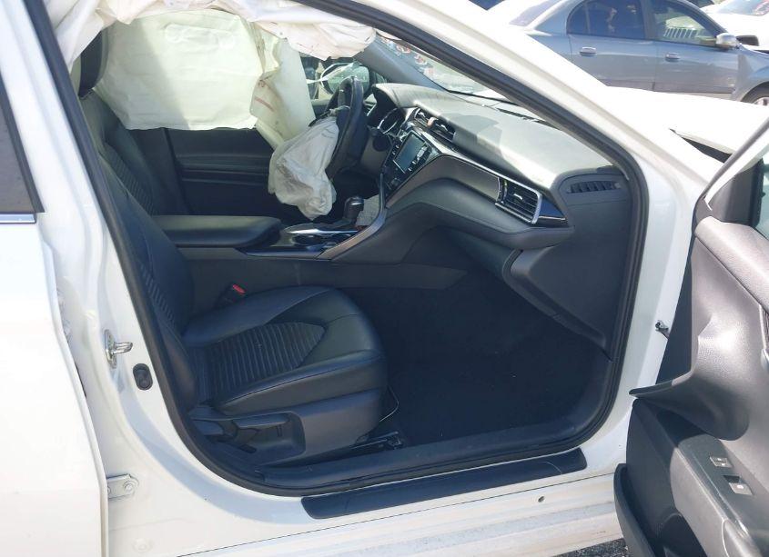 Photo 5 of 2020 Toyota Camry SE (VIN 4T1M11AK8LU909536)