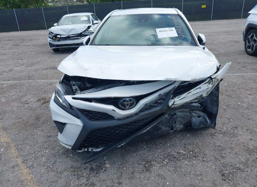 Photo 6 of 2020 Toyota Camry SE (VIN 4T1M11AK8LU909536)