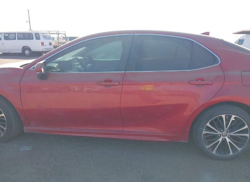 Photo 14 of 2020 Toyota Camry SE (VIN 4T1M11AK9LU378489)