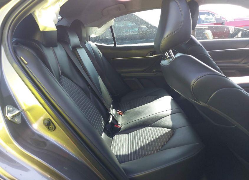 Photo 8 of 2020 Toyota Camry SE (VIN 4T1M11AK9LU975884)