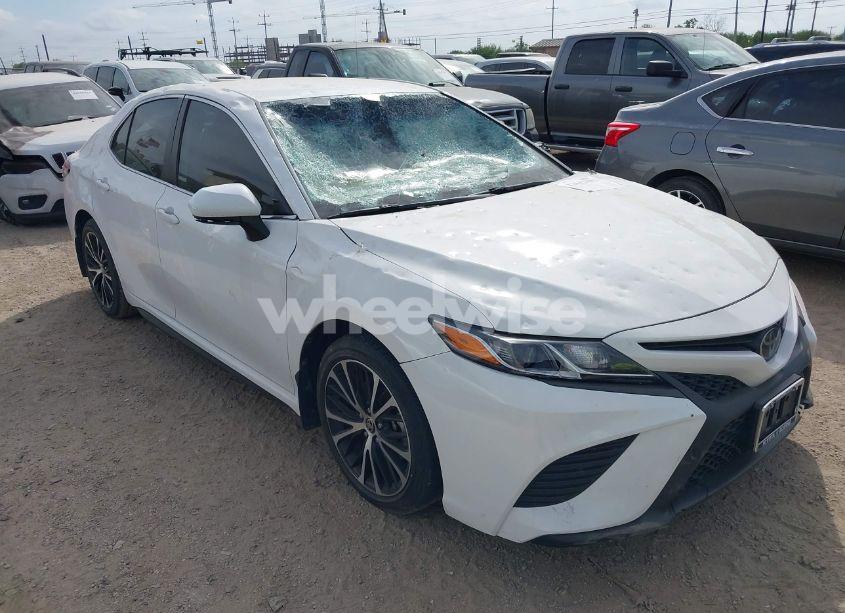 2020 Toyota Camry SE (VIN 4T1M11AKXLU392725) main photo