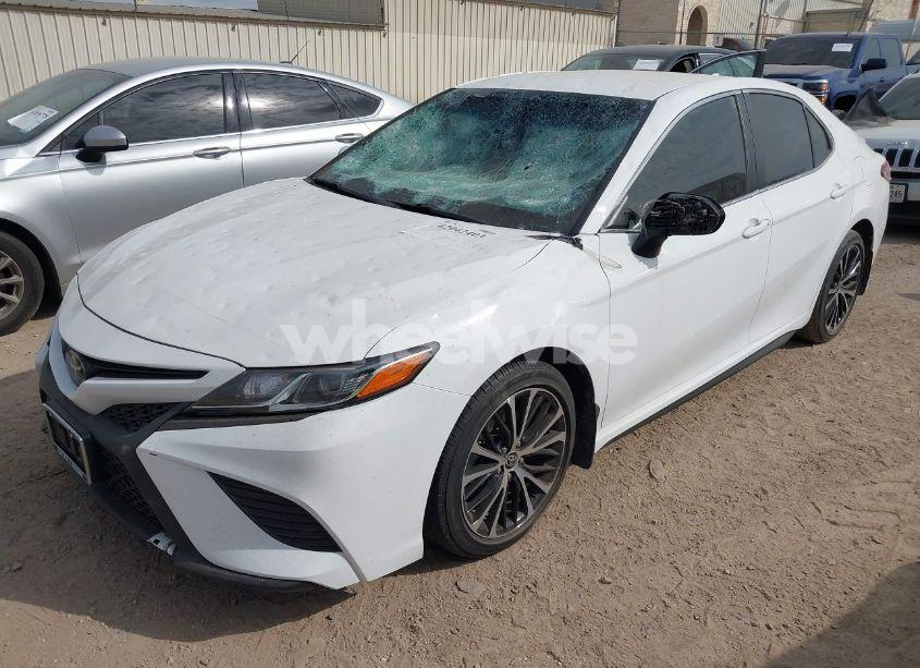 Photo 2 of 2020 Toyota Camry SE (VIN 4T1M11AKXLU392725)