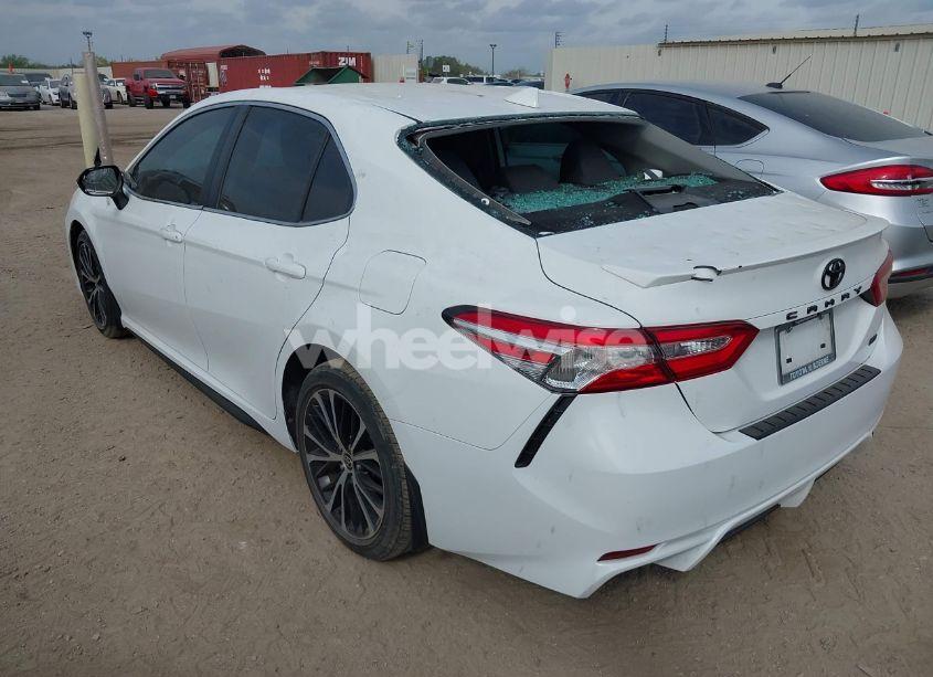 Photo 3 of 2020 Toyota Camry SE (VIN 4T1M11AKXLU392725)