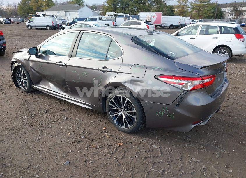 Photo 3 of 2020 Toyota Camry SE AWD (VIN 4T1M11BK0LU018395)