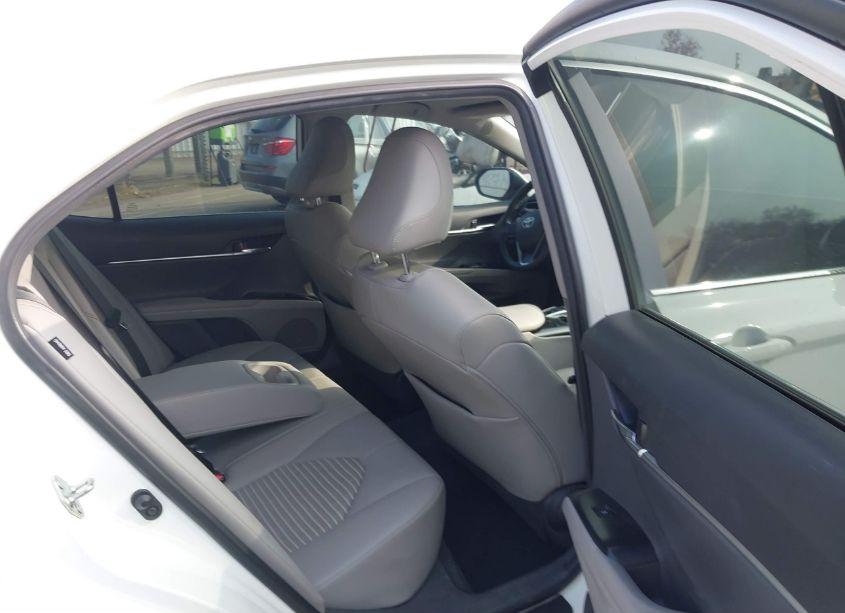 Photo 8 of 2020 Toyota Camry SE AWD (VIN 4T1M11BK2LU019032)