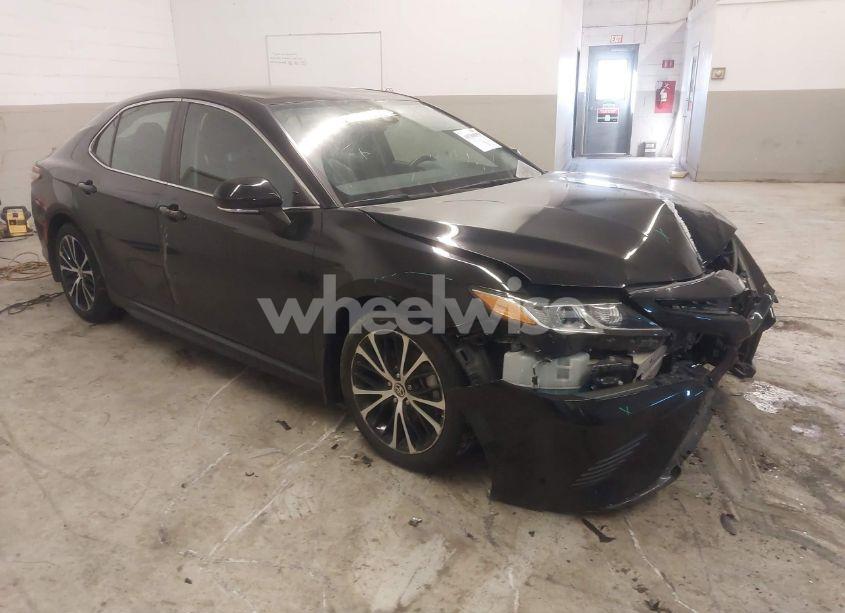 2020 Toyota Camry SE AWD (VIN 4T1M11BK8LU006009) main photo