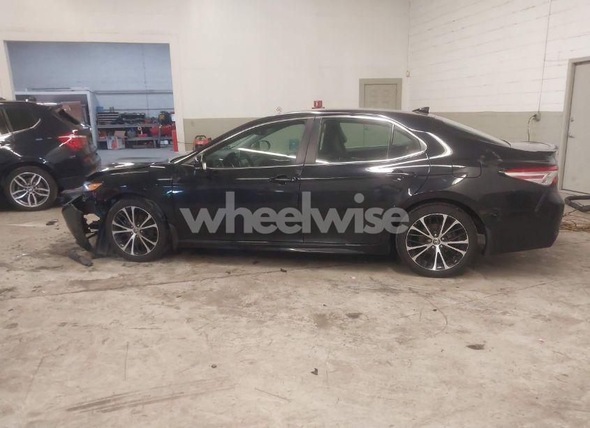 Photo 15 of 2020 Toyota Camry SE AWD (VIN 4T1M11BK8LU006009)