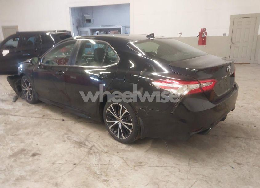 Photo 3 of 2020 Toyota Camry SE AWD (VIN 4T1M11BK8LU006009)