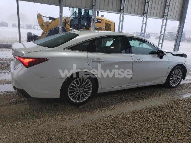 Photo 2 of 2021 TOYOTA AVALON LIMITED (VIN 4T1MB1BB9MU001531)