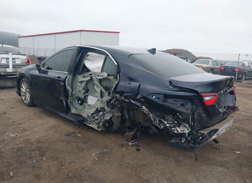 Photo 3 of 2021 Toyota Camry LE (VIN 4T1R11AK0MU440613)