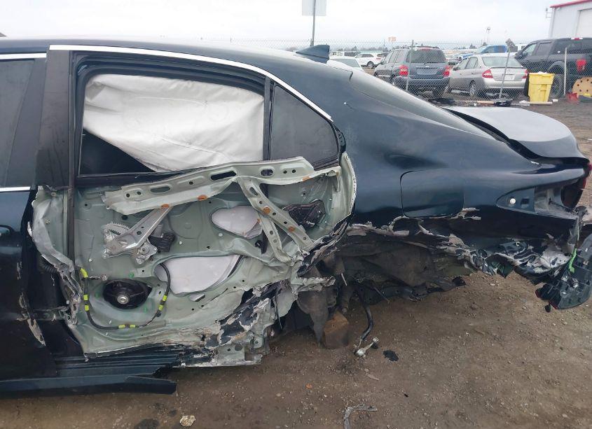 Photo 6 of 2021 Toyota Camry LE (VIN 4T1R11AK0MU440613)