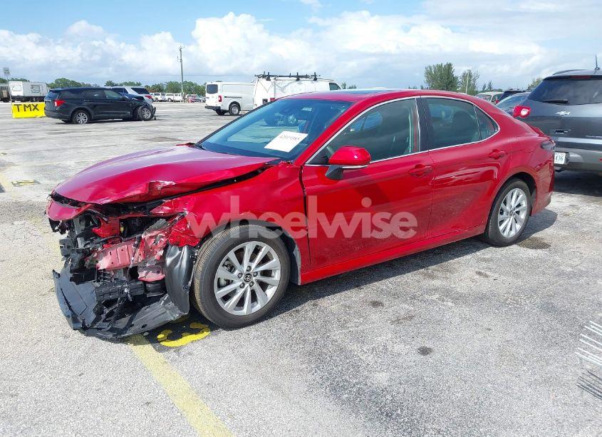 Photo 2 of 2024 Toyota Camry LE (VIN 4T1R11AK0RU226695)