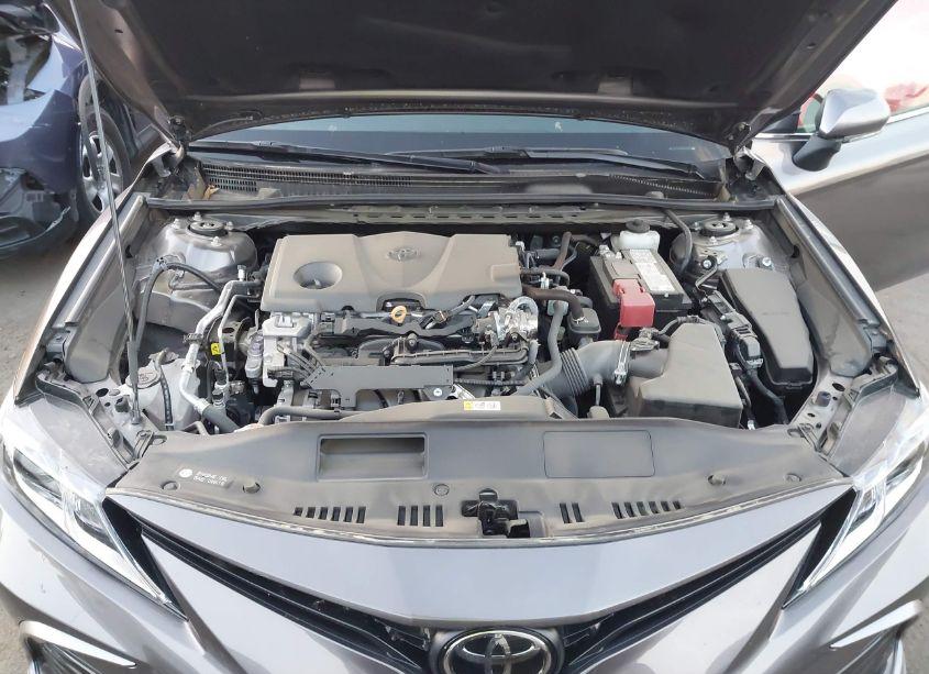 Photo 10 of 2021 Toyota Camry LE (VIN 4T1R11AK2MU496505)
