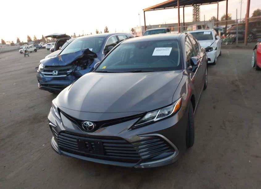 Photo 12 of 2021 Toyota Camry LE (VIN 4T1R11AK2MU496505)