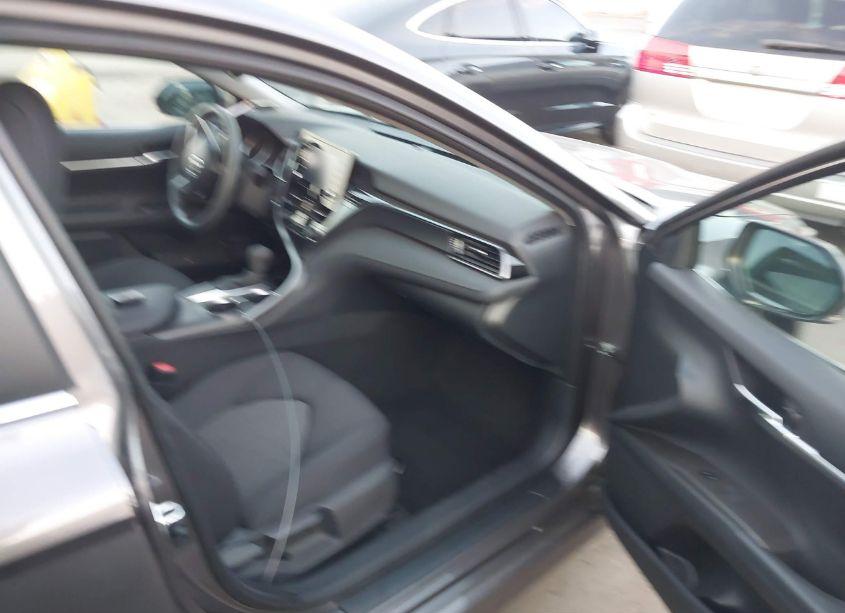 Photo 5 of 2021 Toyota Camry LE (VIN 4T1R11AK2MU496505)