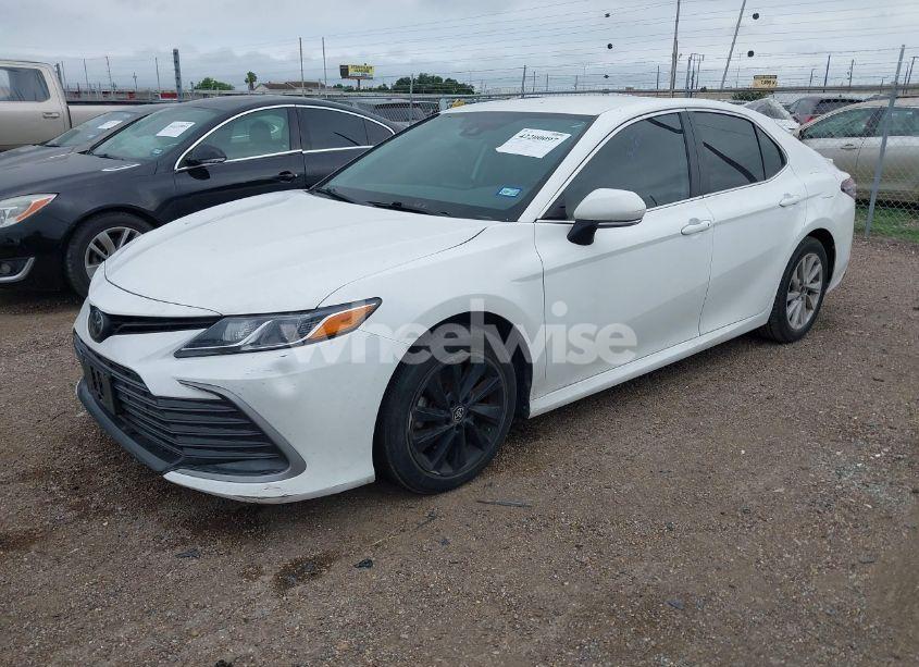 Photo 2 of 2023 Toyota Camry LE (VIN 4T1R11AK2PU737127)