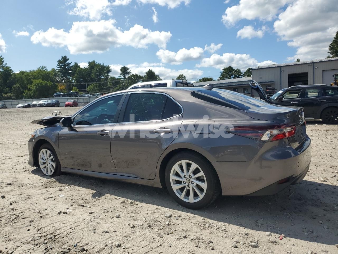 Photo 2 of 2024 TOYOTA CAMRY LE (VIN 4T1R11AK2RU844259)