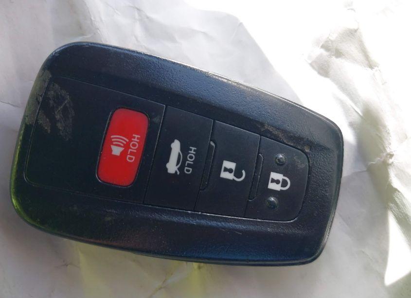 Photo 11 of 2021 Toyota Camry LE (VIN 4T1R11AK3MU614559)