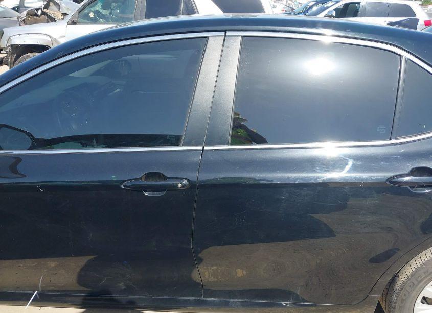 Photo 14 of 2021 Toyota Camry LE (VIN 4T1R11AK3MU614559)