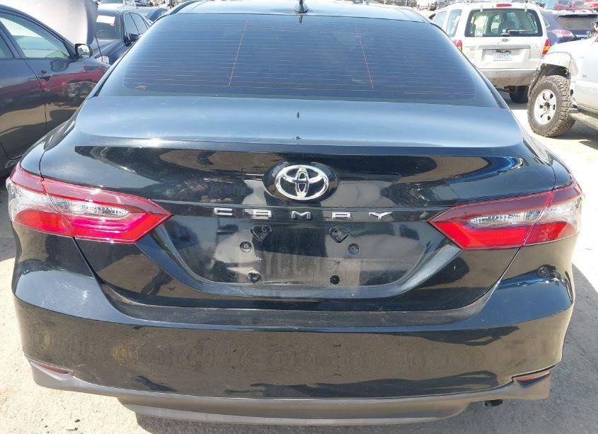 Photo 16 of 2021 Toyota Camry LE (VIN 4T1R11AK3MU614559)