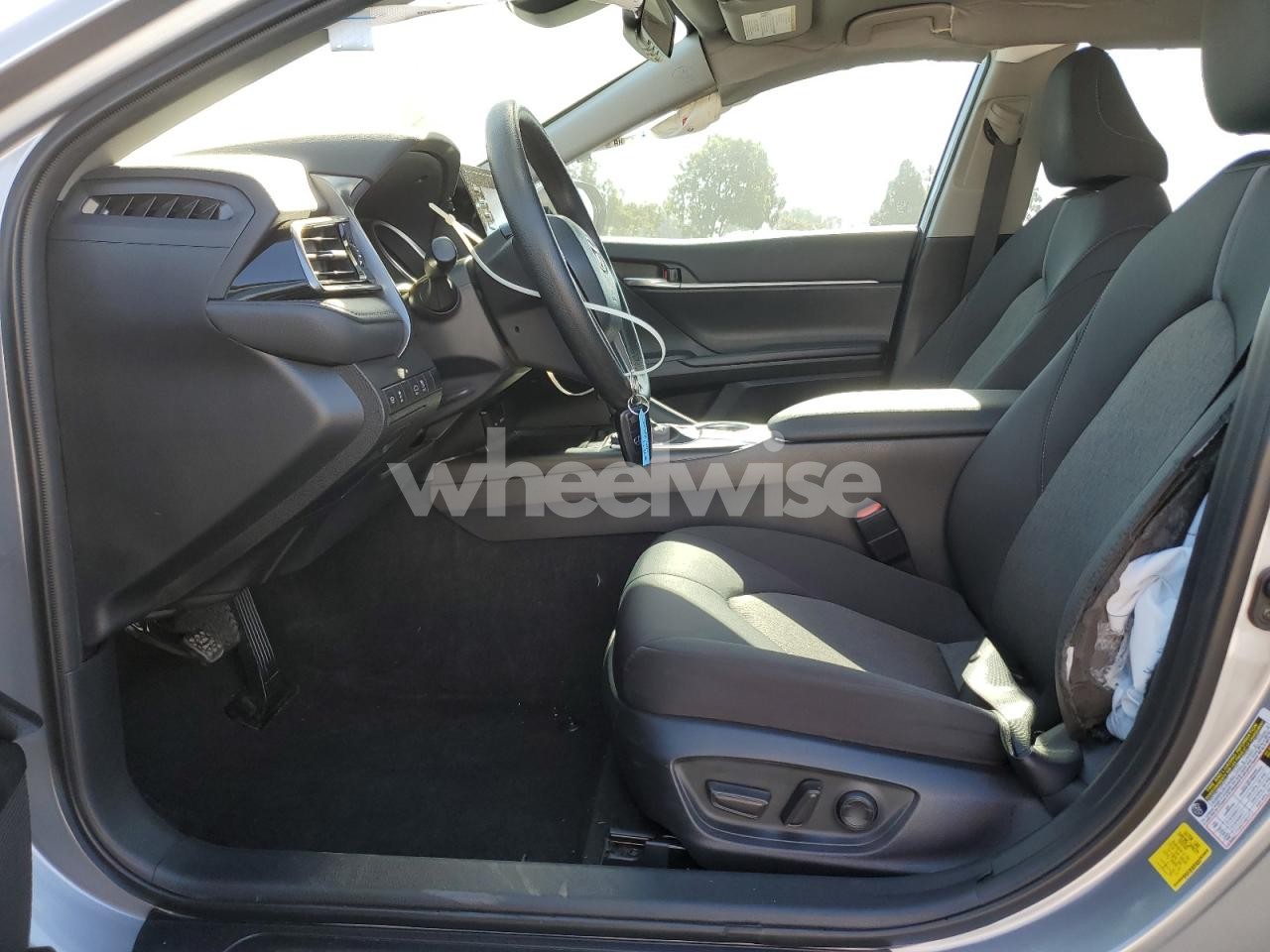 Photo 7 of 2023 TOYOTA CAMRY LE (VIN 4T1R11AK3PU775935)