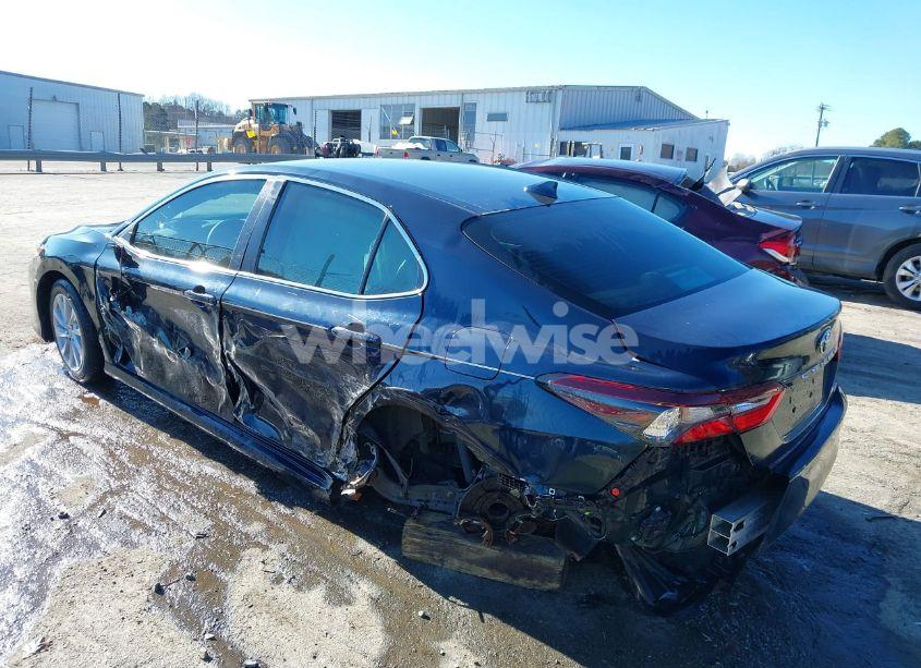 Photo 3 of 2021 Toyota Camry LE (VIN 4T1R11AK4MU491287)