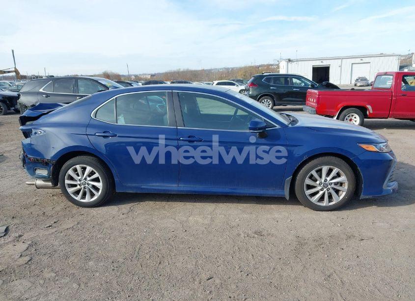 Photo 13 of 2023 Toyota Camry LE (VIN 4T1R11AK4PU170063)