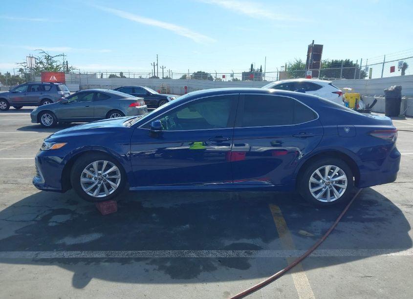 Photo 15 of 2023 Toyota Camry LE (VIN 4T1R11AK5PU139310)