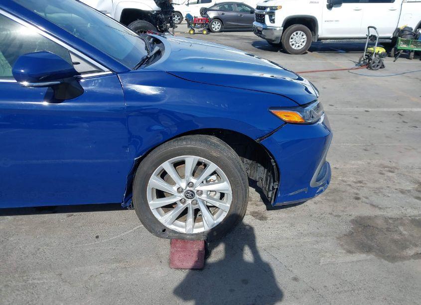 Photo 6 of 2023 Toyota Camry LE (VIN 4T1R11AK5PU139310)