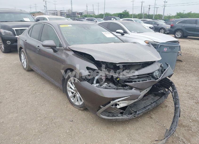 2023 Toyota Camry LE (VIN 4T1R11AK5PU152686) main photo