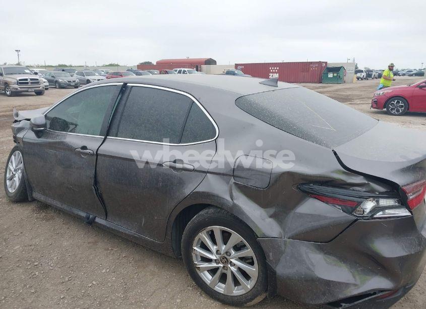 Photo 14 of 2023 Toyota Camry LE (VIN 4T1R11AK5PU152686)