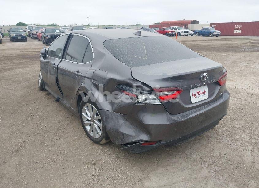 Photo 3 of 2023 Toyota Camry LE (VIN 4T1R11AK5PU152686)