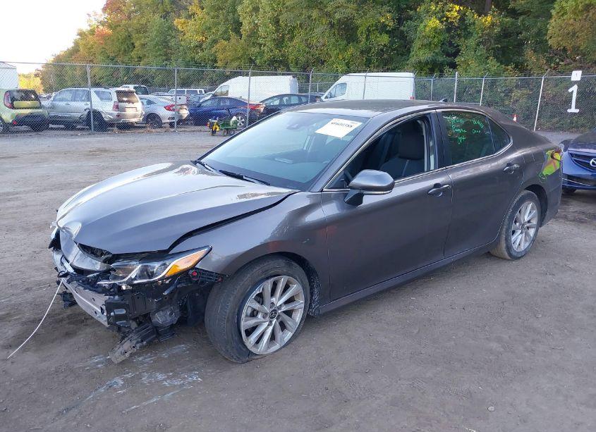 Photo 2 of 2023 Toyota Camry LE (VIN 4T1R11AK5PU755539)