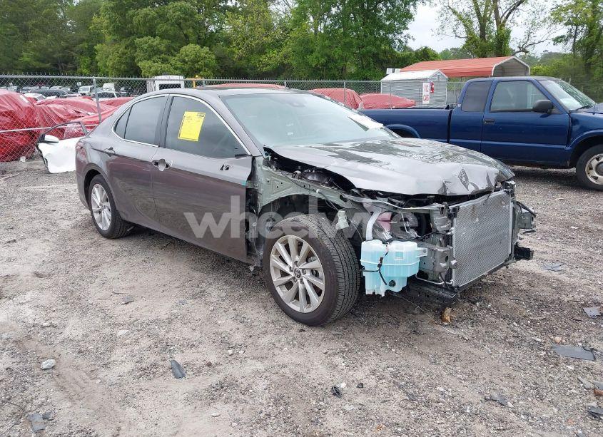 2024 Toyota Camry LE (VIN 4T1R11AK5RU253598) main photo