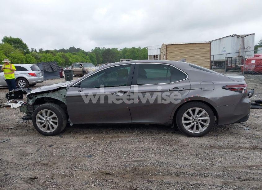 Photo 15 of 2024 Toyota Camry LE (VIN 4T1R11AK5RU253598)