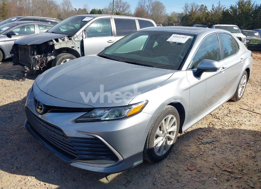 Photo 2 of 2024 Toyota Camry LE (VIN 4T1R11AK5RU253701)